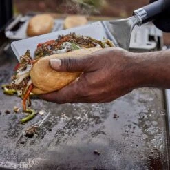 Weber Griddle Spatula (WEB-6779) -Grill Genius Store web 6779 e 04 23